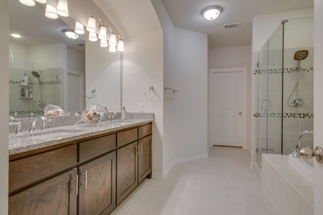 6638 Deleon Street, Irving, TX 75039