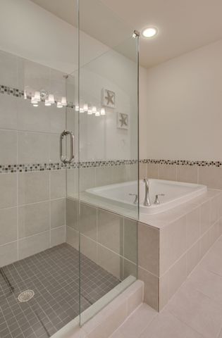 6638 Deleon Street, Irving, TX 75039