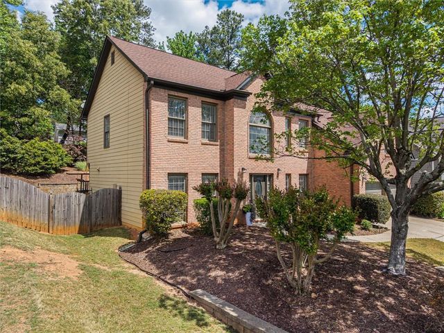 5610 N Hillbrooke Trace, Alpharetta, GA 30005
