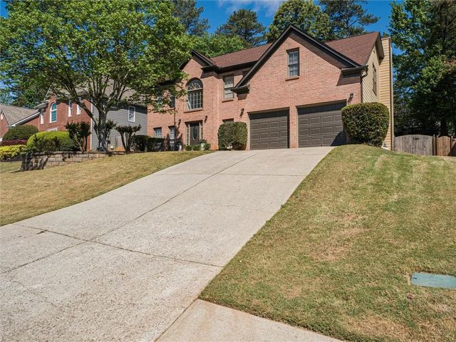 5610 N Hillbrooke Trace, Alpharetta, GA 30005