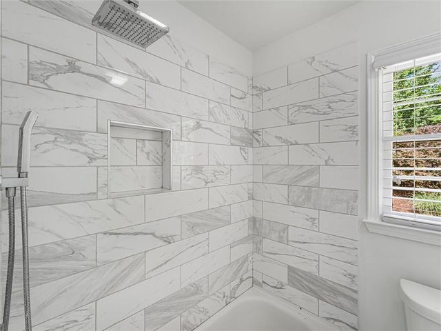 5610 N Hillbrooke Trace, Alpharetta, GA 30005