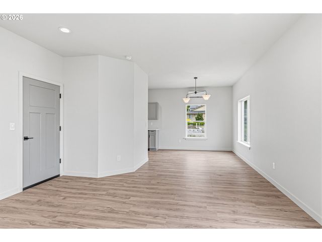 210 GLENGATE St, Cathlamet, WA 98612