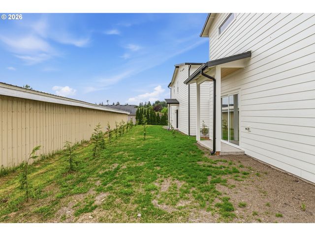 210 GLENGATE St, Cathlamet, WA 98612