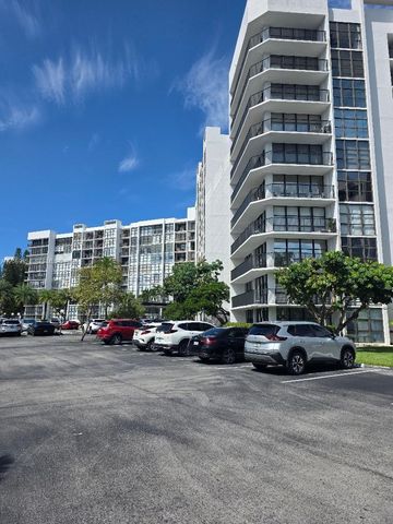 800 Parkview Drive 716, Hallandale Beach, FL 33009