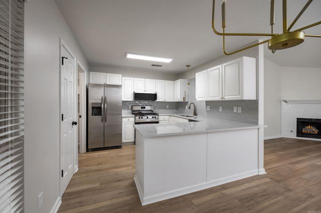 6 Meadow Ridge Loop, Maumelle, AR 72113
