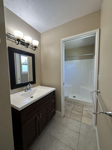 9051 Bramble Trail Way, Sacramento, CA 95826