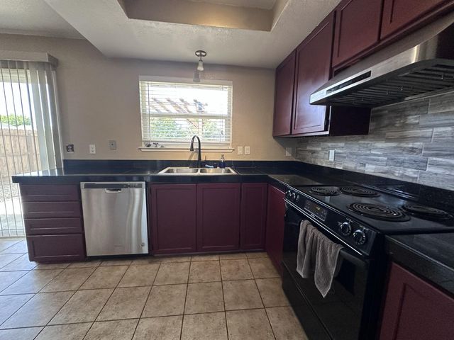 9051 Bramble Trail Way, Sacramento, CA 95826