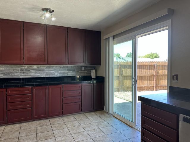 9051 Bramble Trail Way, Sacramento, CA 95826
