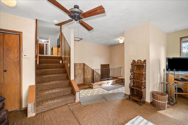 16413 W FOUR MOUND Rd, Nine Mile Falls, WA 99026
