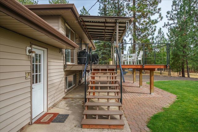 16413 W FOUR MOUND Rd, Nine Mile Falls, WA 99026