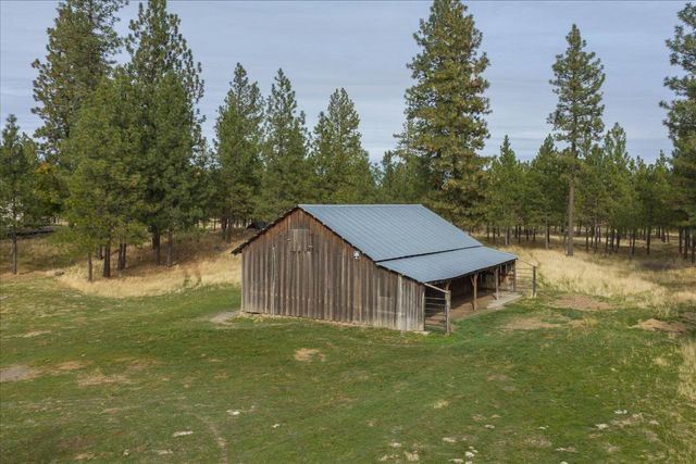 16413 W FOUR MOUND Rd, Nine Mile Falls, WA 99026