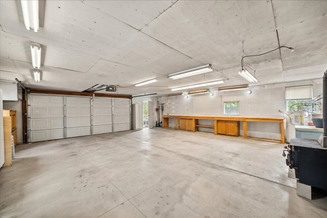 16413 W FOUR MOUND Rd, Nine Mile Falls, WA 99026