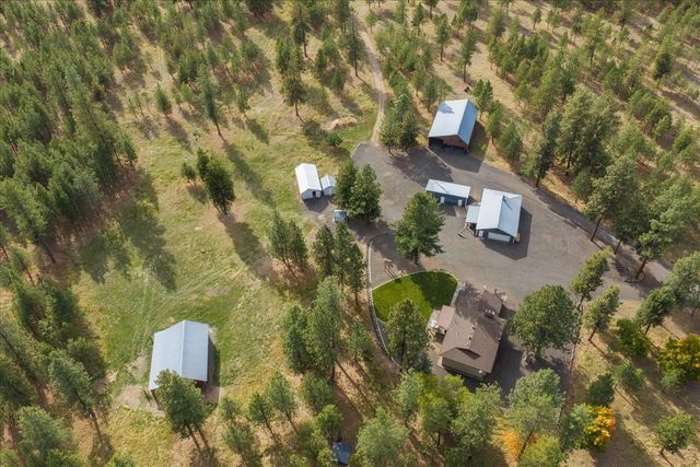16413 W FOUR MOUND Rd, Nine Mile Falls, WA 99026