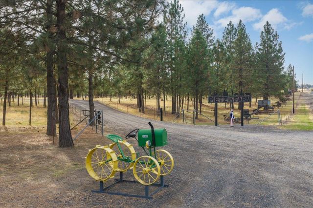 16413 W FOUR MOUND Rd, Nine Mile Falls, WA 99026