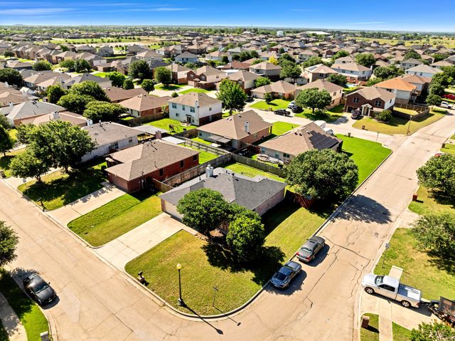 609 Lonestar Park Lane, Ponder, TX 76259