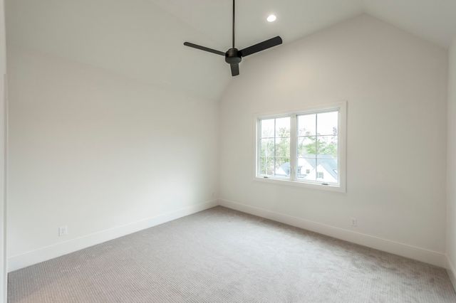 1016 Luxborough Dr, Hendersonville, TN 37075