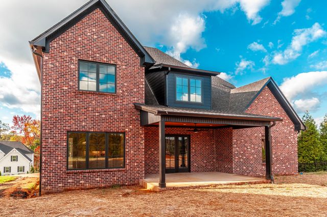 1016 Luxborough Dr, Hendersonville, TN 37075