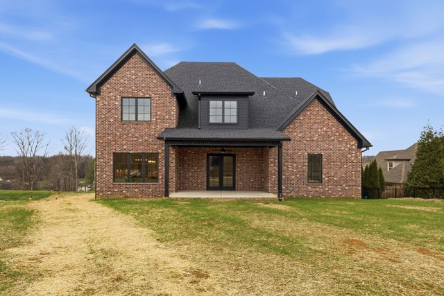 1016 Luxborough Dr, Hendersonville, TN 37075