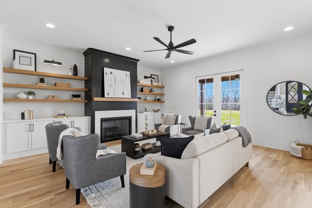 1016 Luxborough Dr, Hendersonville, TN 37075