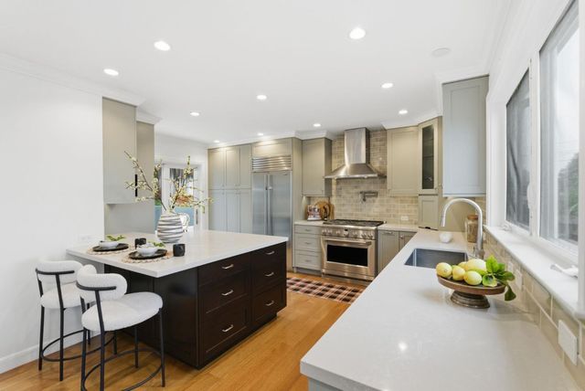 4030 Bayview Avenue, San Mateo, CA 94403