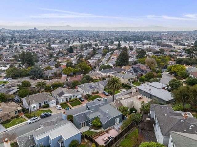 4030 Bayview Avenue, San Mateo, CA 94403