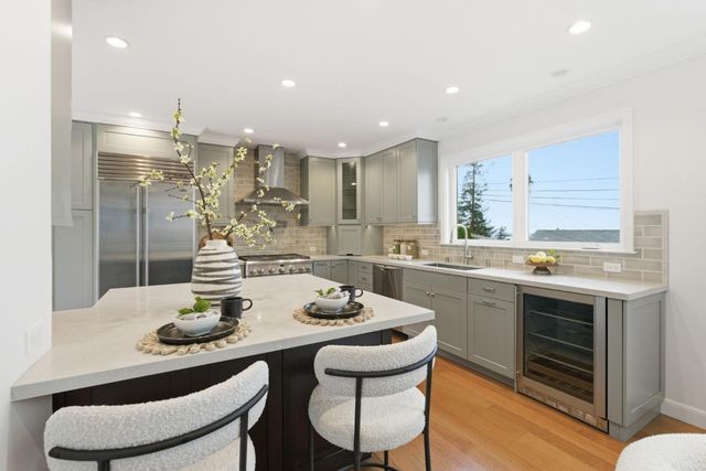 4030 Bayview Avenue, San Mateo, CA 94403