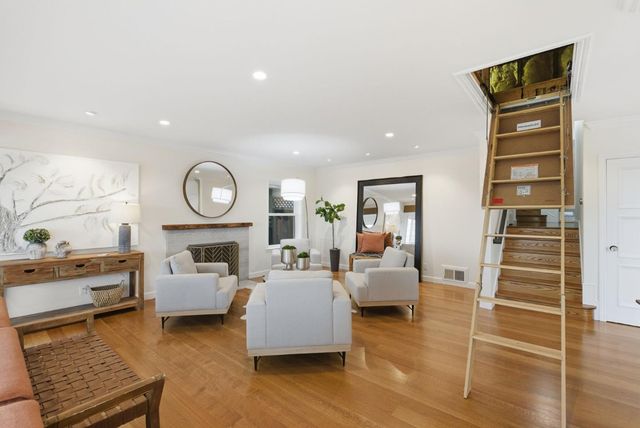 4030 Bayview Avenue, San Mateo, CA 94403