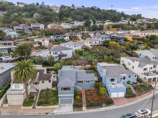 4030 Bayview Avenue, San Mateo, CA 94403