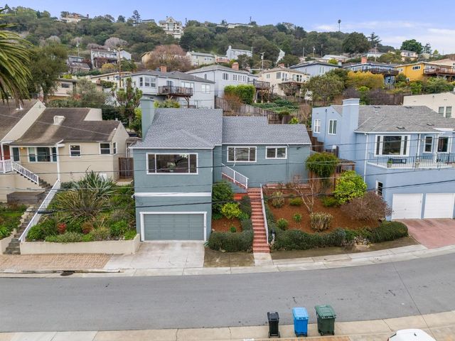 4030 Bayview Avenue, San Mateo, CA 94403