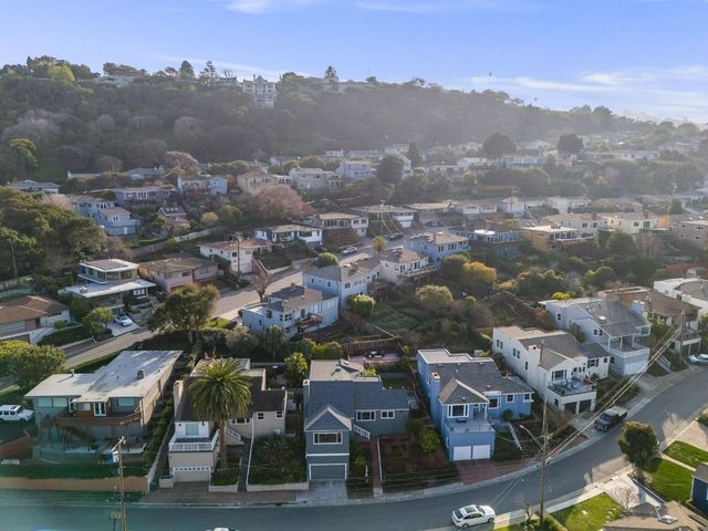 4030 Bayview Avenue, San Mateo, CA 94403