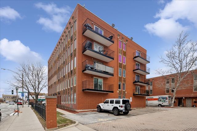 1041 Susan Collins Lane 203, Oak Park, IL 60302