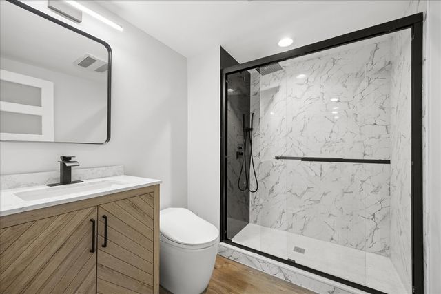 1041 Susan Collins Lane 203, Oak Park, IL 60302