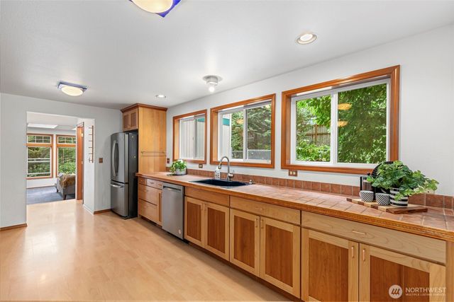 7021 81st Ave Court NW, Gig Harbor, WA 98335