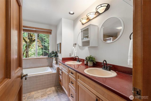 7021 81st Ave Court NW, Gig Harbor, WA 98335