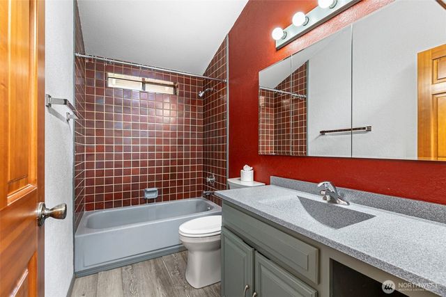 7021 81st Ave Court NW, Gig Harbor, WA 98335
