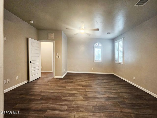 13185 TIVERTON Road, Horizon City, TX 79928
