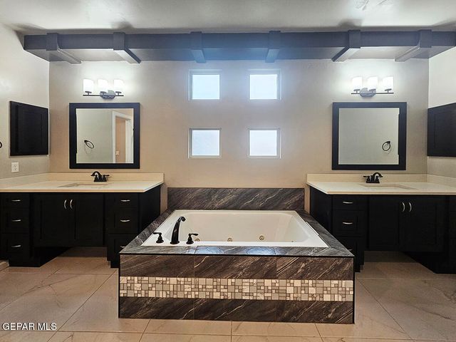 13185 TIVERTON Road, Horizon City, TX 79928