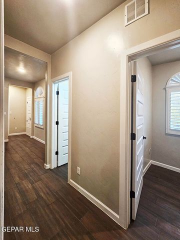 13185 TIVERTON Road, Horizon City, TX 79928