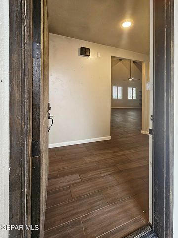 13185 TIVERTON Road, Horizon City, TX 79928