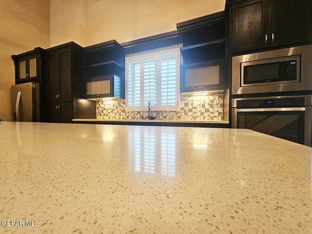 13185 TIVERTON Road, Horizon City, TX 79928