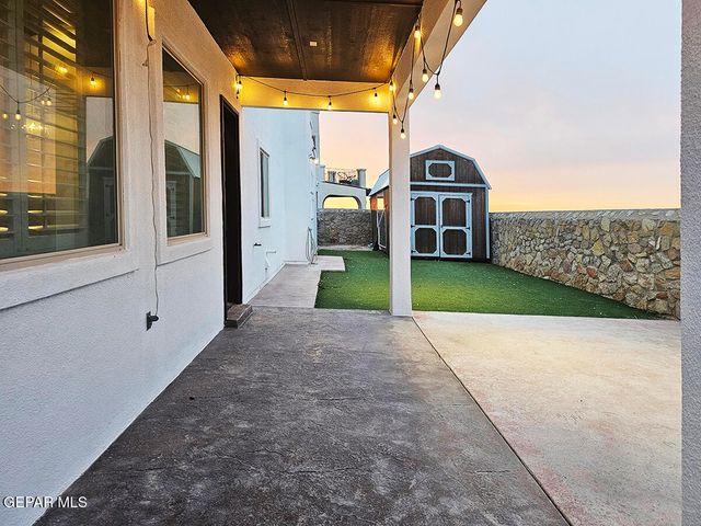 13185 TIVERTON Road, Horizon City, TX 79928