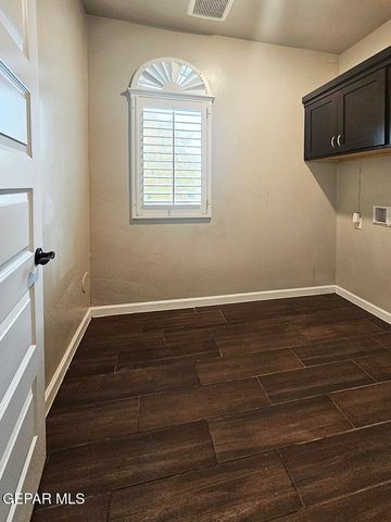 13185 TIVERTON Road, Horizon City, TX 79928