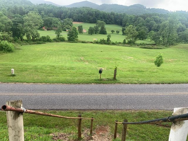 805 Bethabara Road, Hayesville, NC 28904