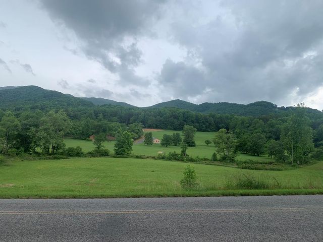 805 Bethabara Road, Hayesville, NC 28904