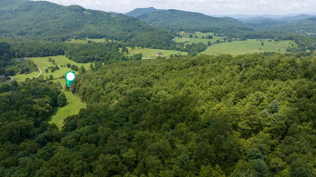805 Bethabara Road, Hayesville, NC 28904