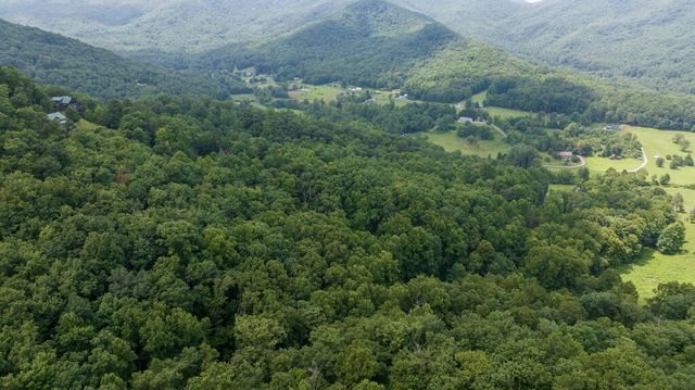 805 Bethabara Road, Hayesville, NC 28904