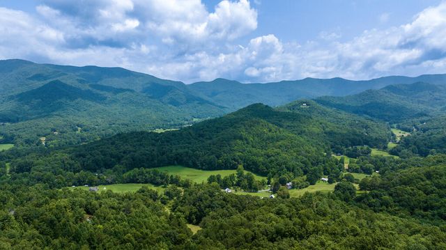 805 Bethabara Road, Hayesville, NC 28904