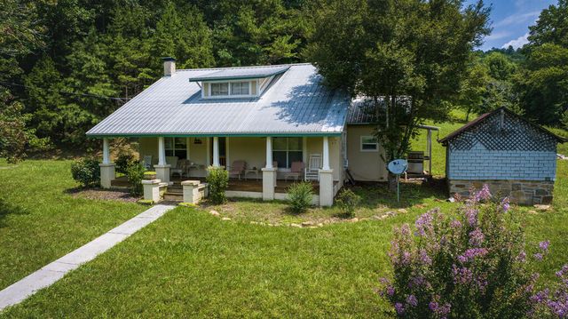 805 Bethabara Road, Hayesville, NC 28904