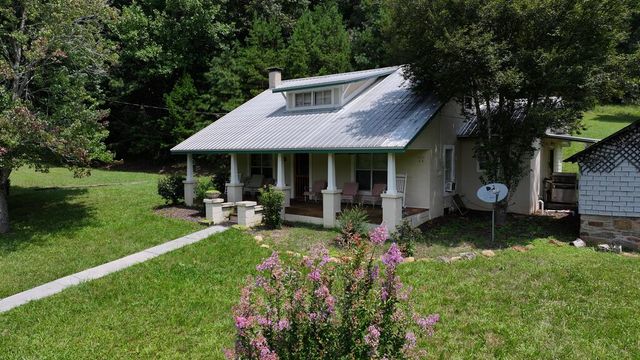 805 Bethabara Road, Hayesville, NC 28904