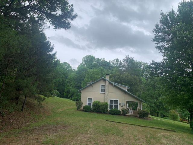 805 Bethabara Road, Hayesville, NC 28904